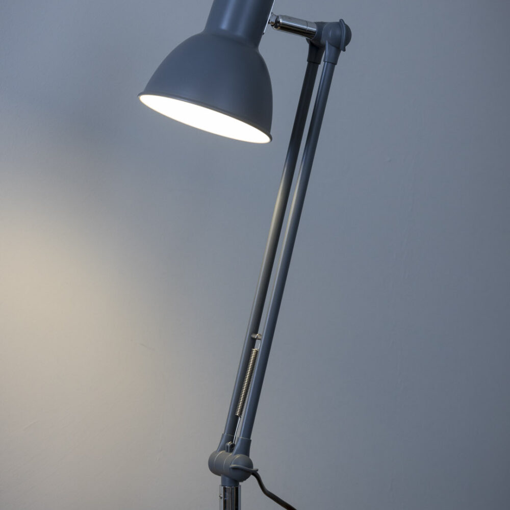 Bruges table lamp - dark grey. Adjustable table or desk lamp in room setting