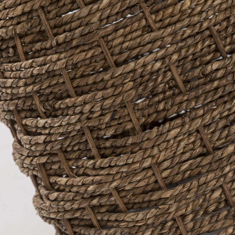 Mali table lamp - close up detail of the water hyacinth weave.