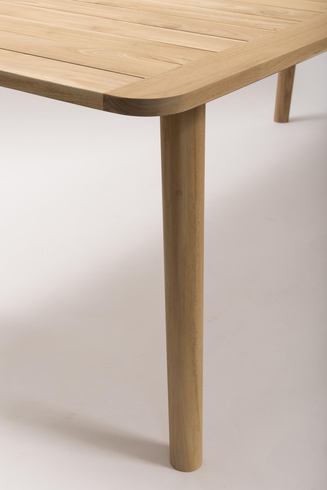 shoreditch outdoor dining table - plantation teak - leg detail