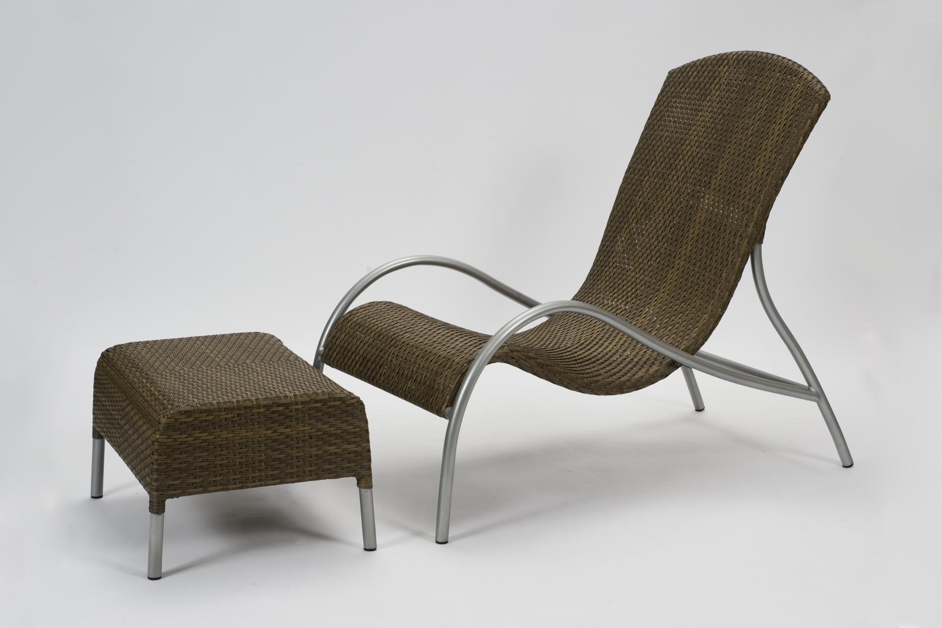 flow outdoor chair-lounger with footstool - summergrass