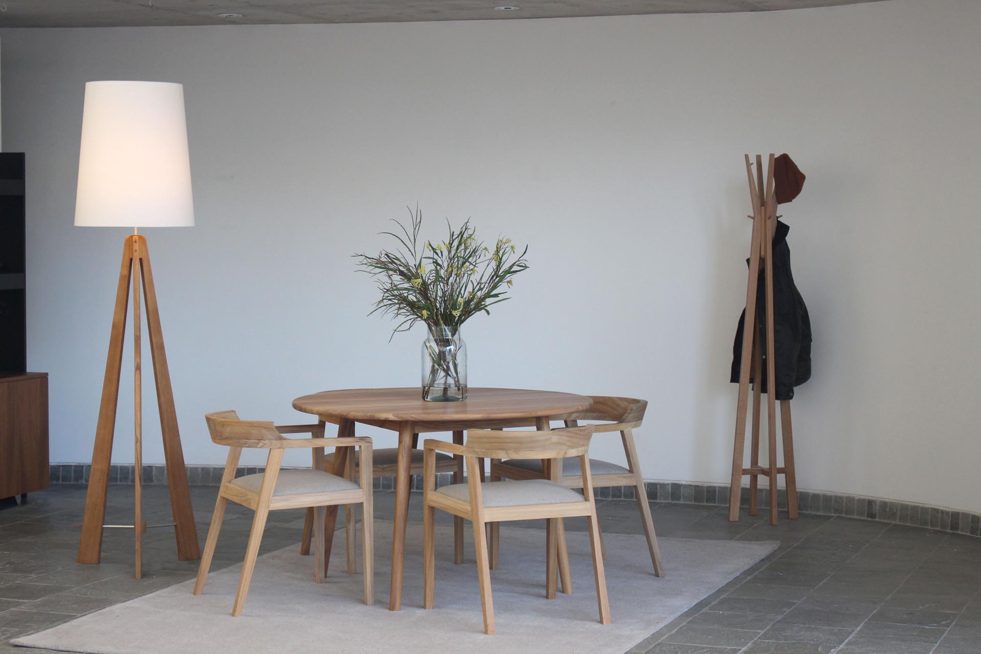 shoreditch 120 table, hampstead, totem and tri floor lamp