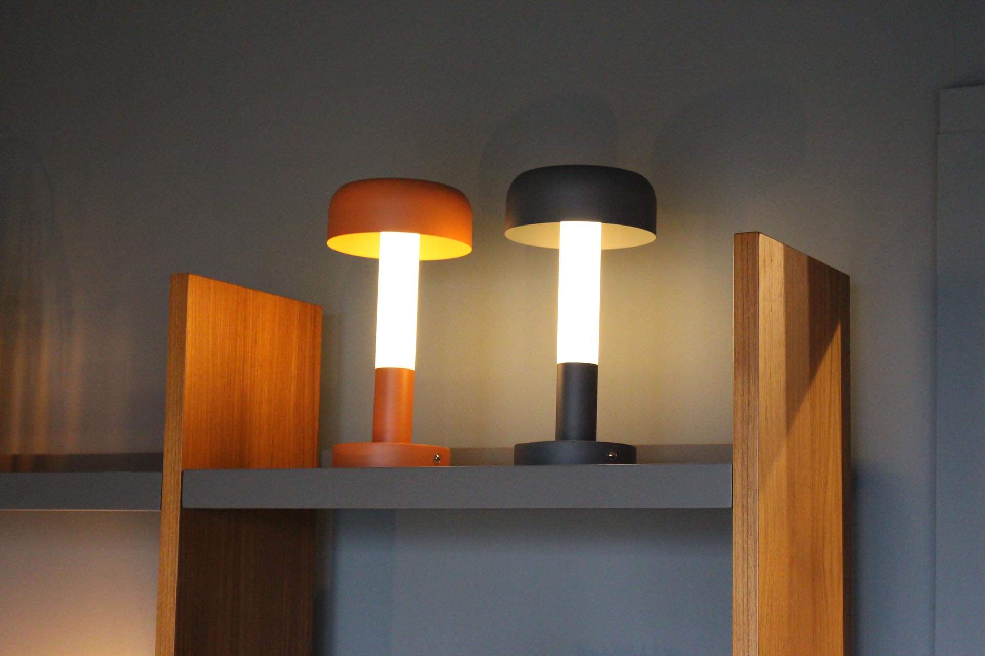 hi-hat led table lamps - mood